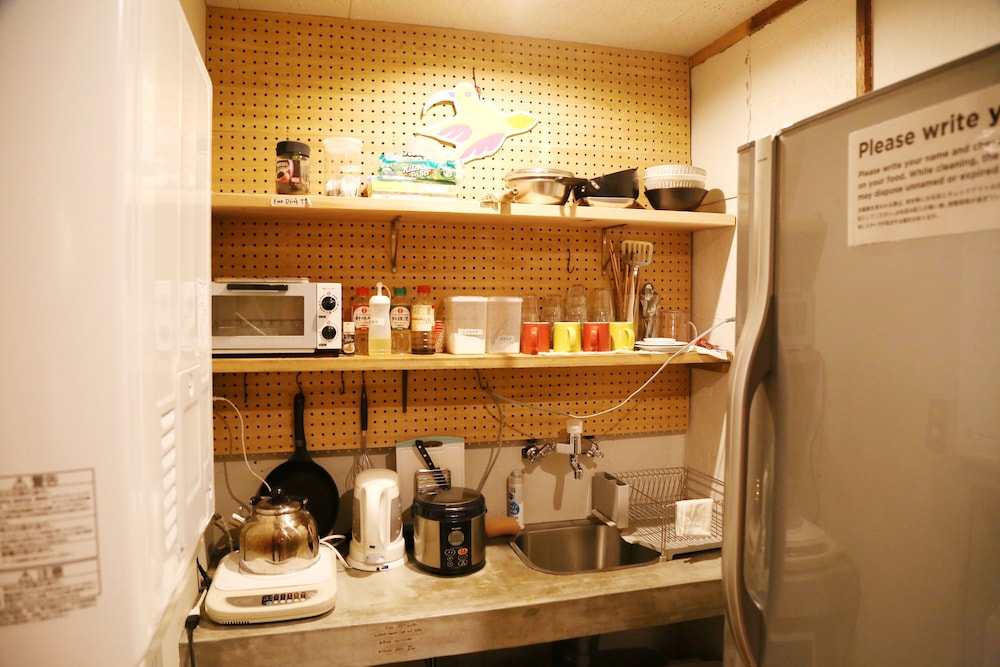 Y PUB & HOSTEL 米子