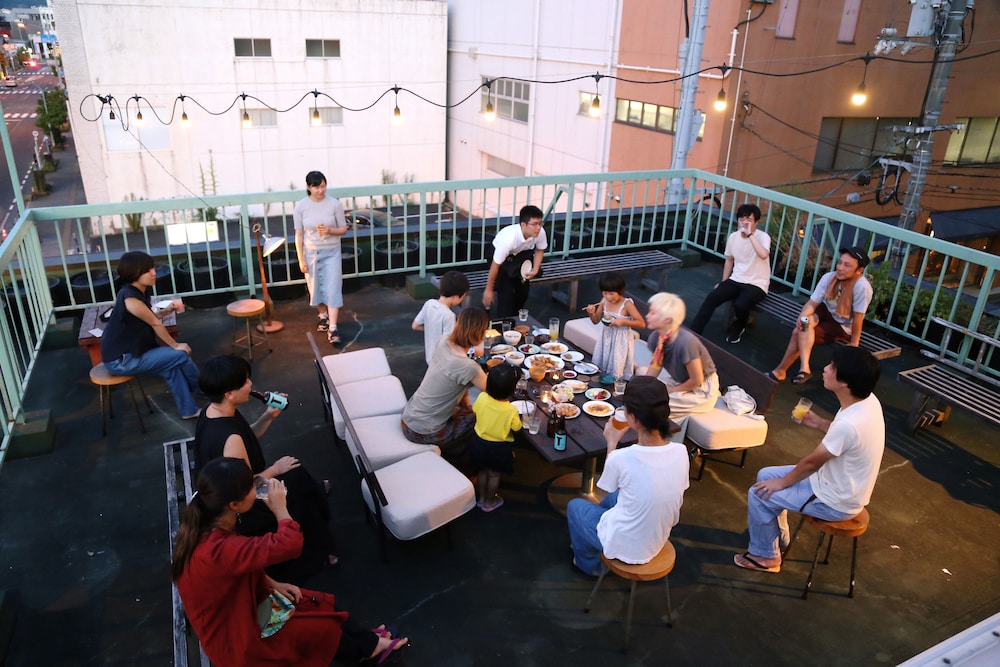 Y PUB & HOSTEL 米子
