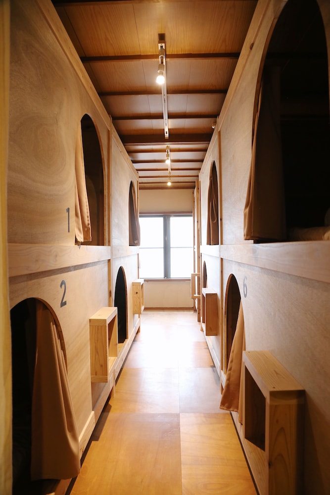 Y PUB & HOSTEL 米子
