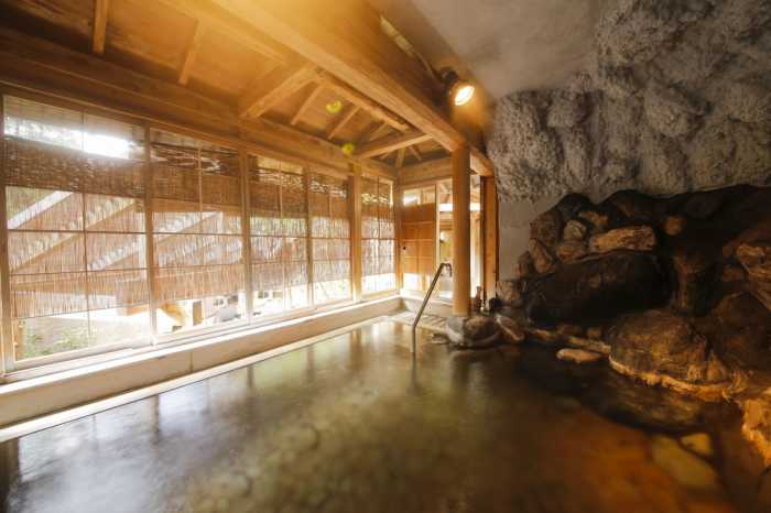 三朝温泉 依山楼岩崎 米子