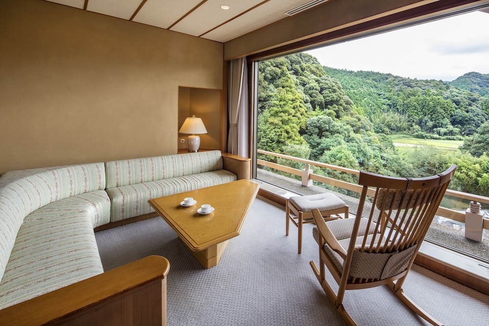 大谷山荘 山口