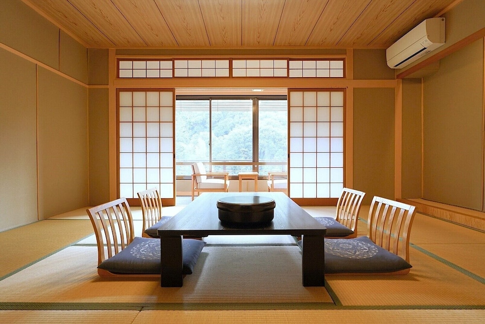 湯本観光ホテル西京 山口