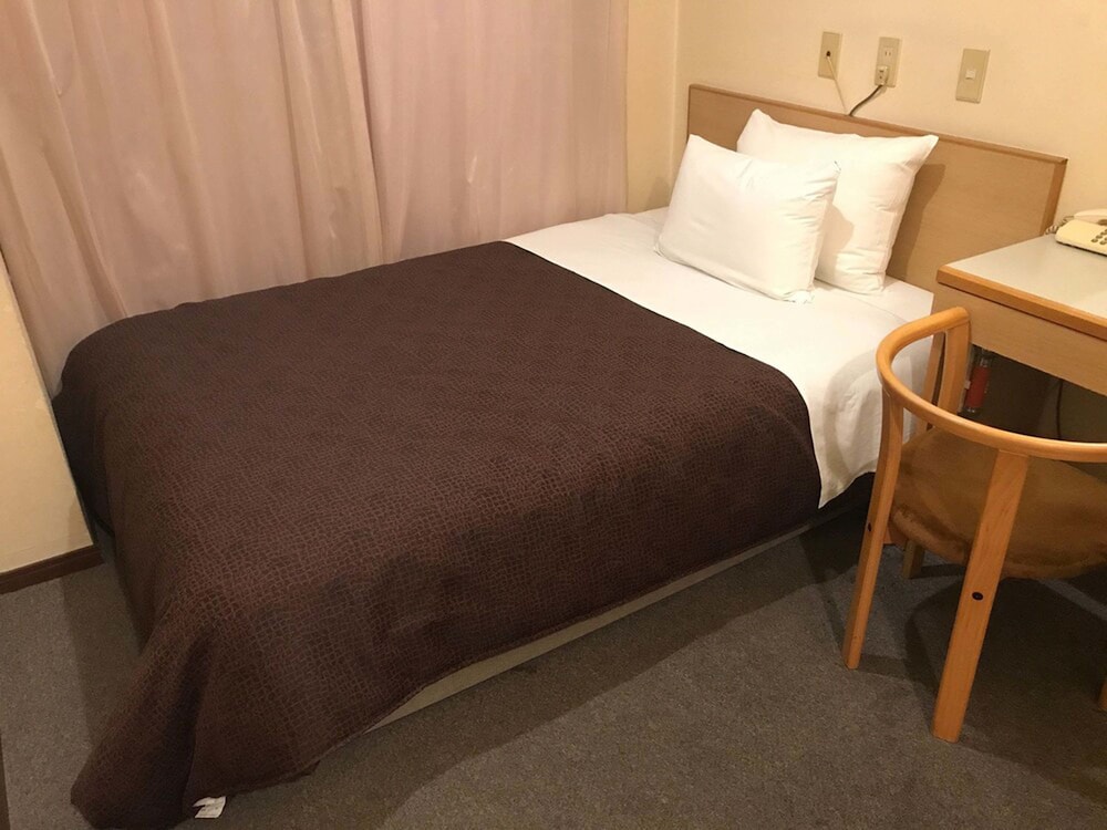 イーホテルワラビ 大宮