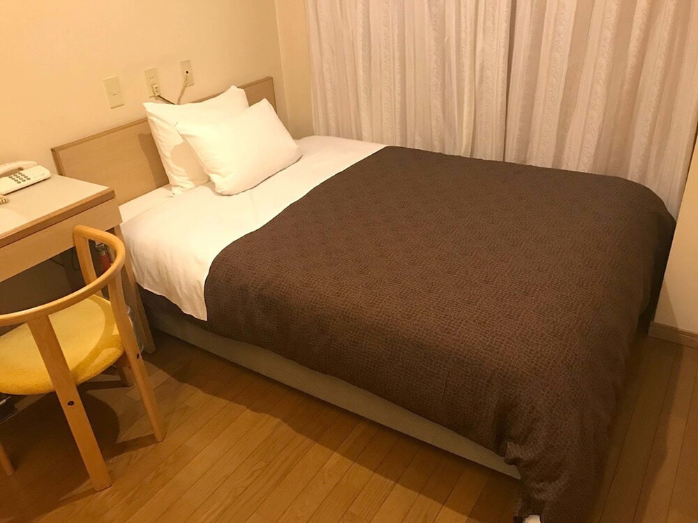 イーホテルワラビ 大宮
