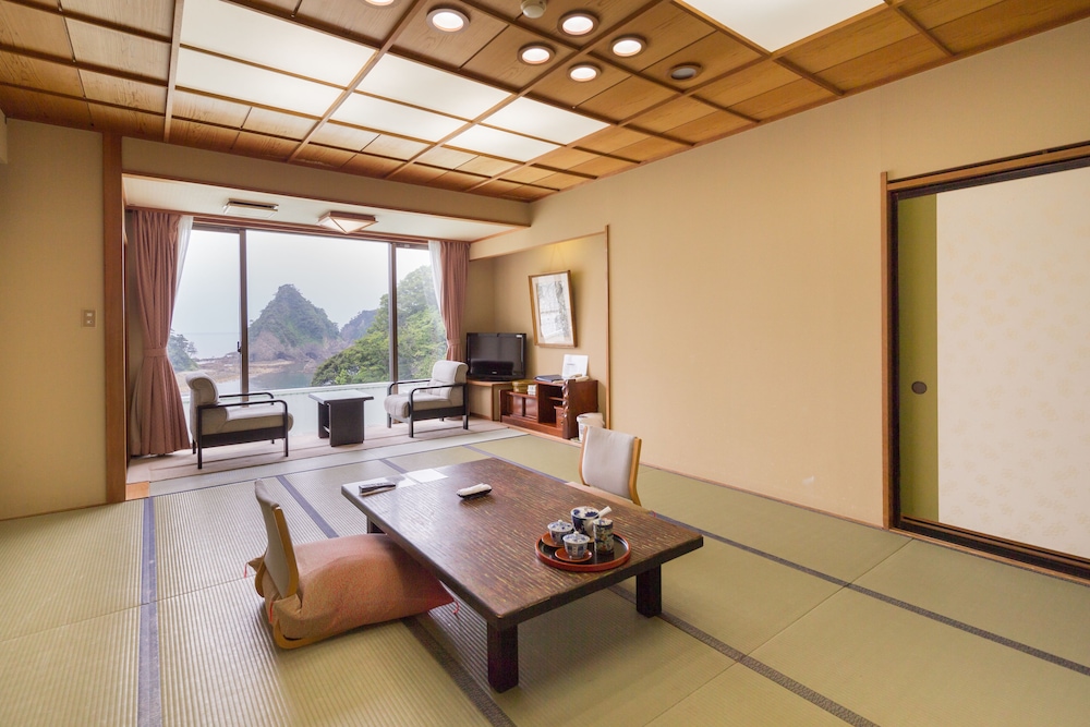 堂ヶ島温泉ホテル 西伊豆