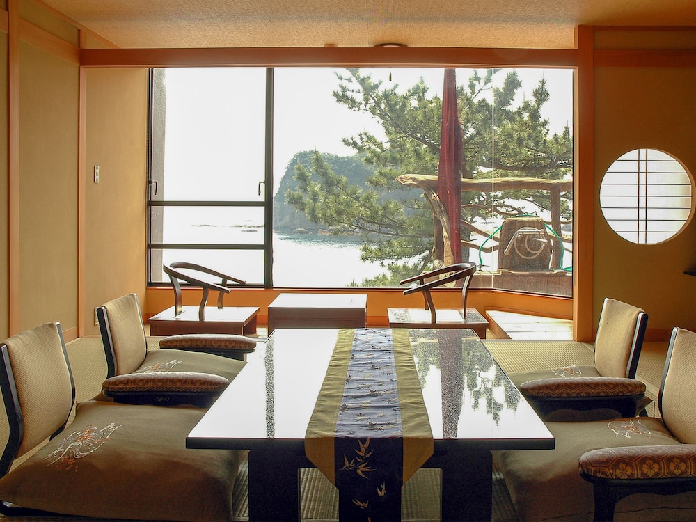 海辺のかくれ湯 清流 西伊豆