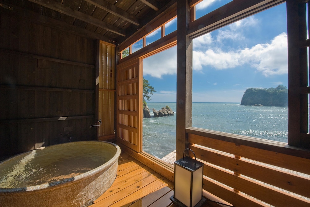 海辺のかくれ湯 清流 西伊豆