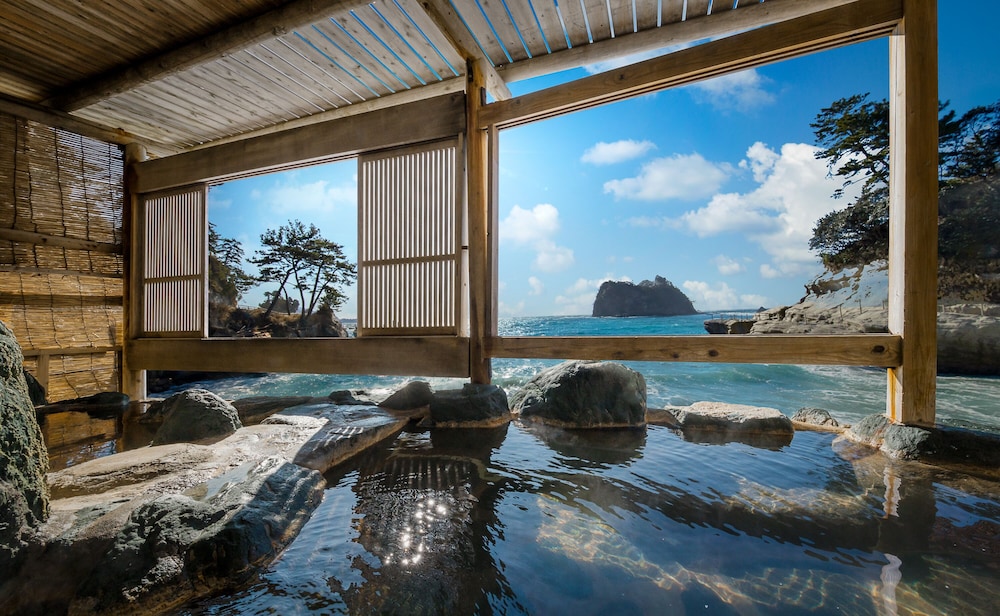海辺のかくれ湯 清流 西伊豆