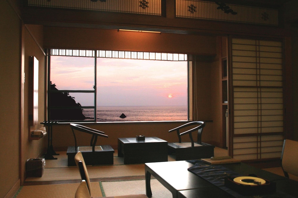 海辺のかくれ湯 清流 西伊豆