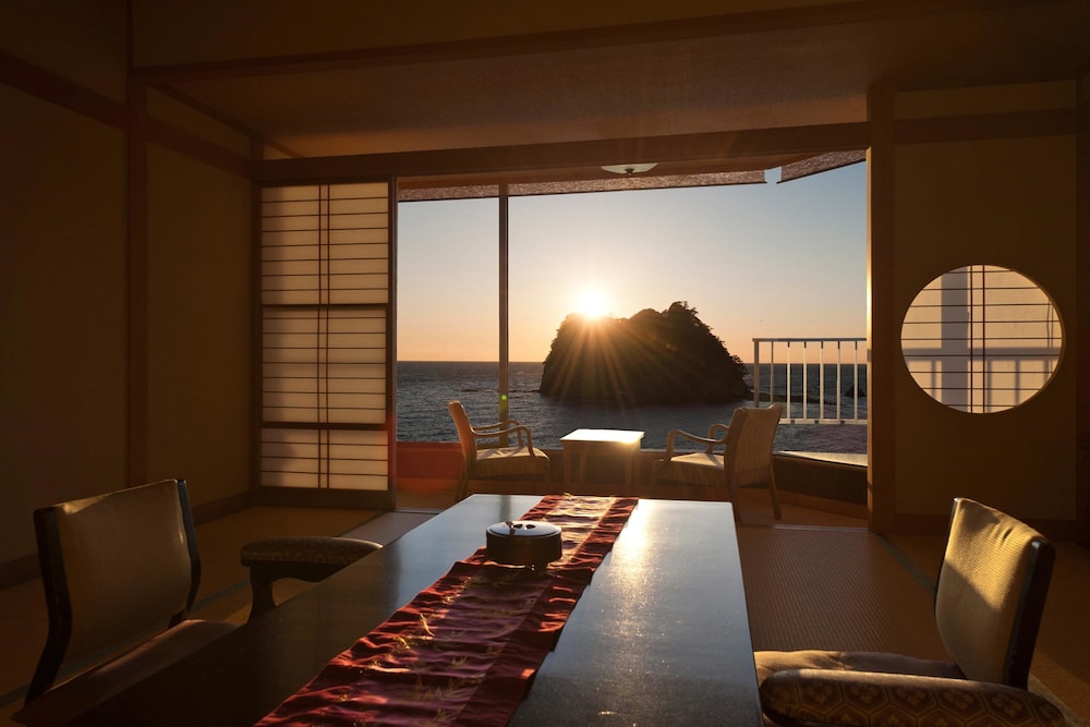 海辺のかくれ湯 清流 西伊豆