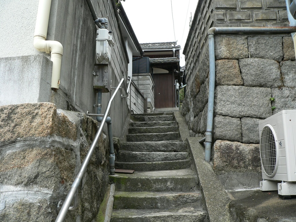 ムーンズ カフェ 尾道