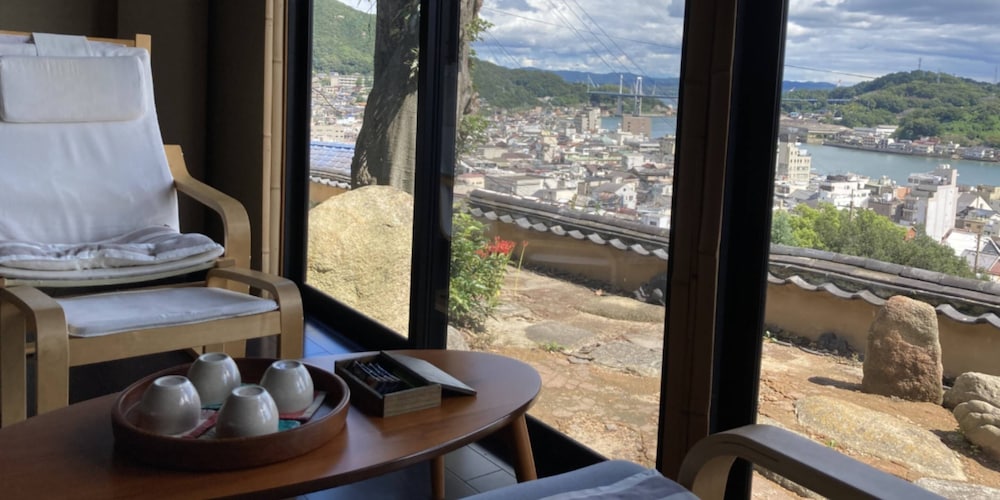 尾道千光寺坂の離菴ふう 尾道