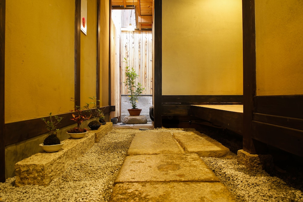 祥吉姉妹館 KARIYA RYOKAN Q 姫路