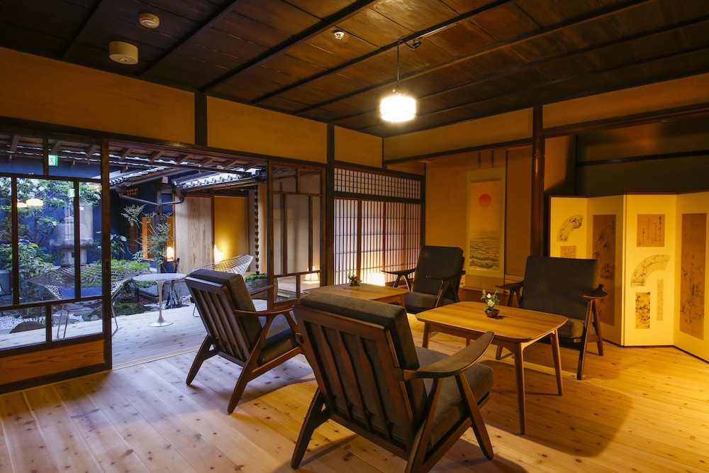 祥吉姉妹館 KARIYA RYOKAN Q 姫路