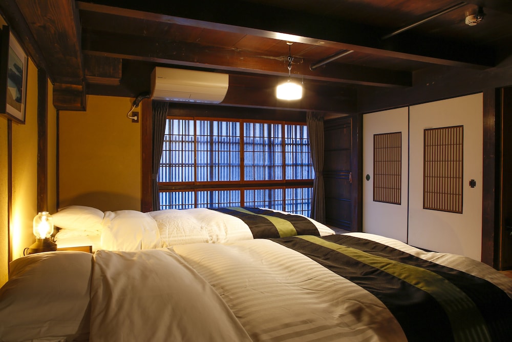 山崎旅館 Q 中門前屋 姫路