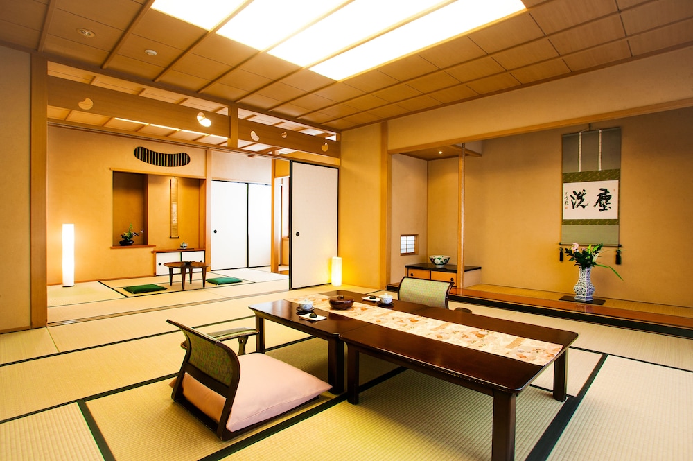 本陣平野屋 花兆庵 高山