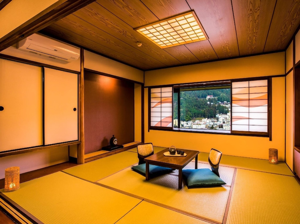 大江戸温泉物語PREMIUM 下呂本館 高山
