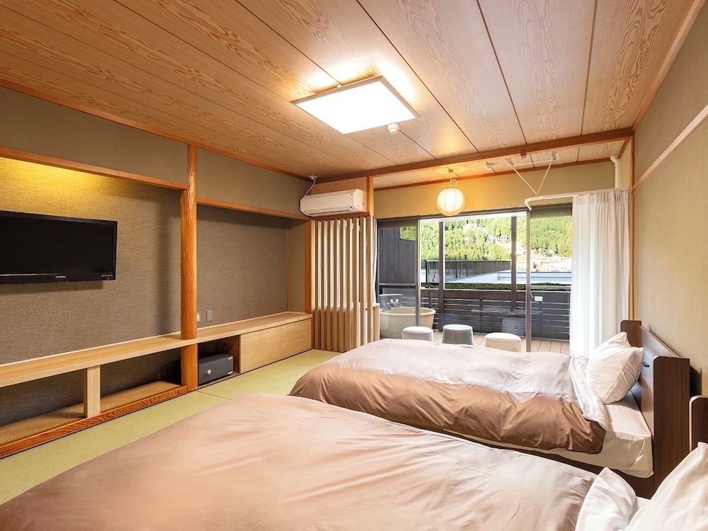 大江戸温泉物語PREMIUM 下呂本館 高山