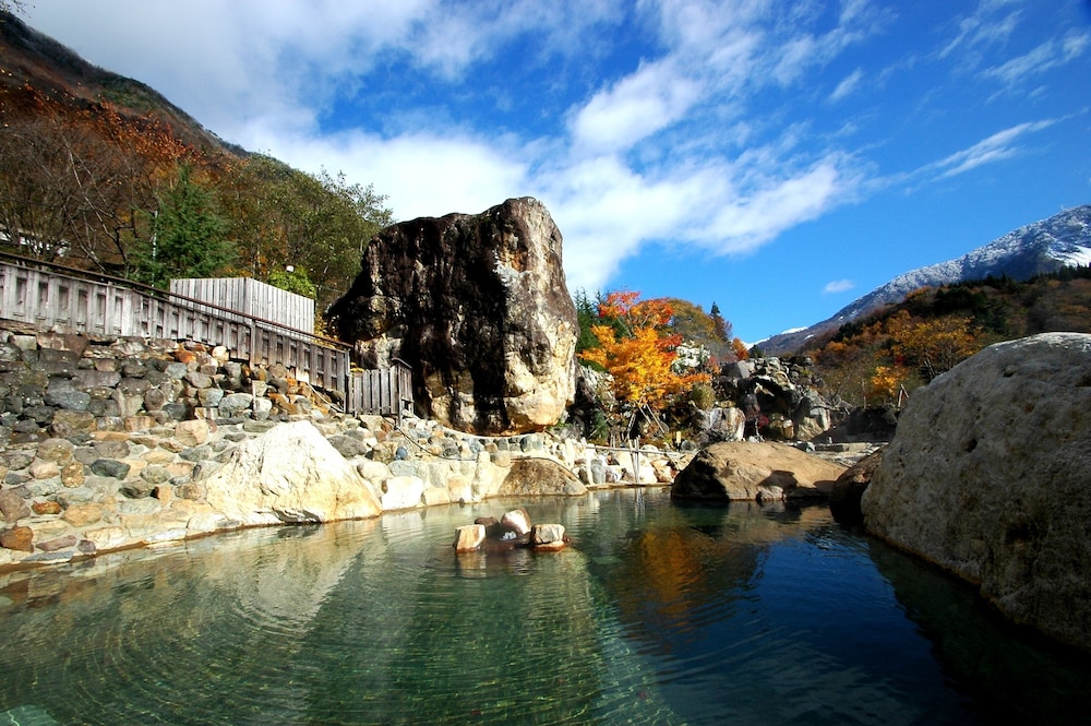 水明館 佳留萱山荘 高山
