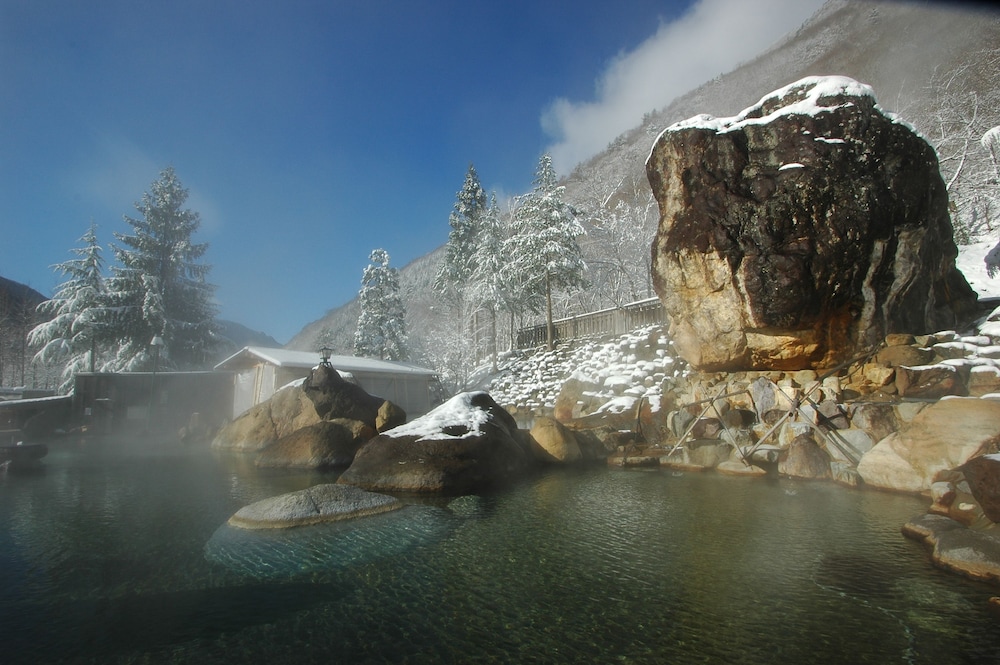 水明館 佳留萱山荘 高山
