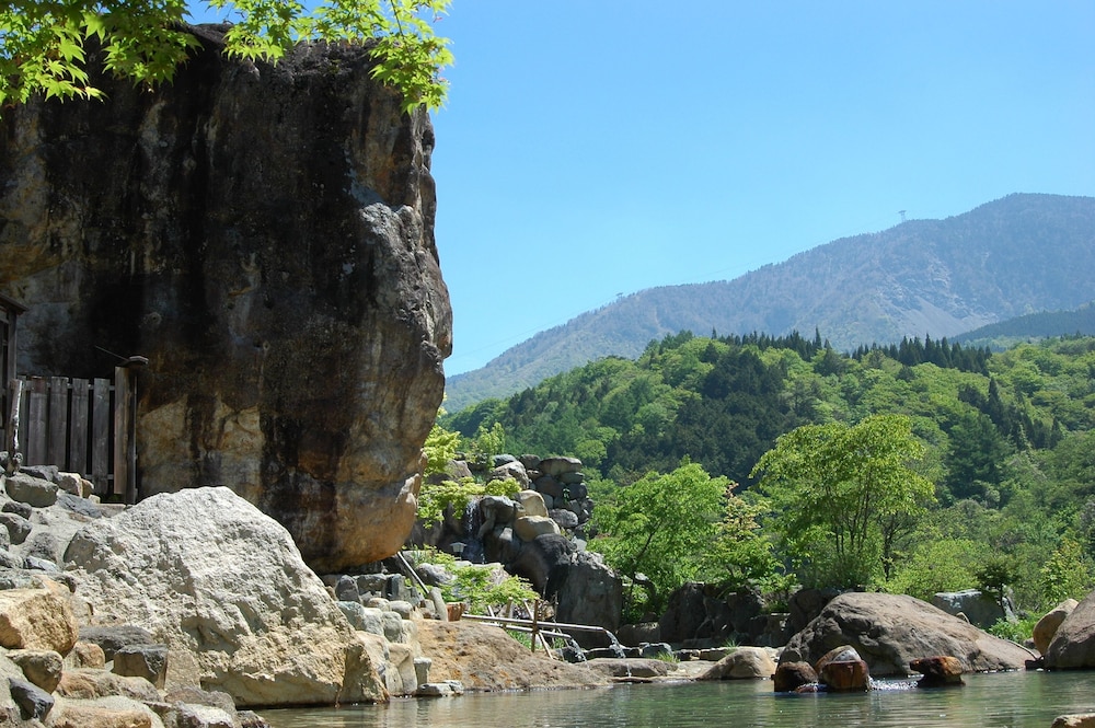 水明館 佳留萱山荘 高山