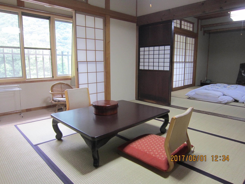 RYOKAN FUJIYA 高山