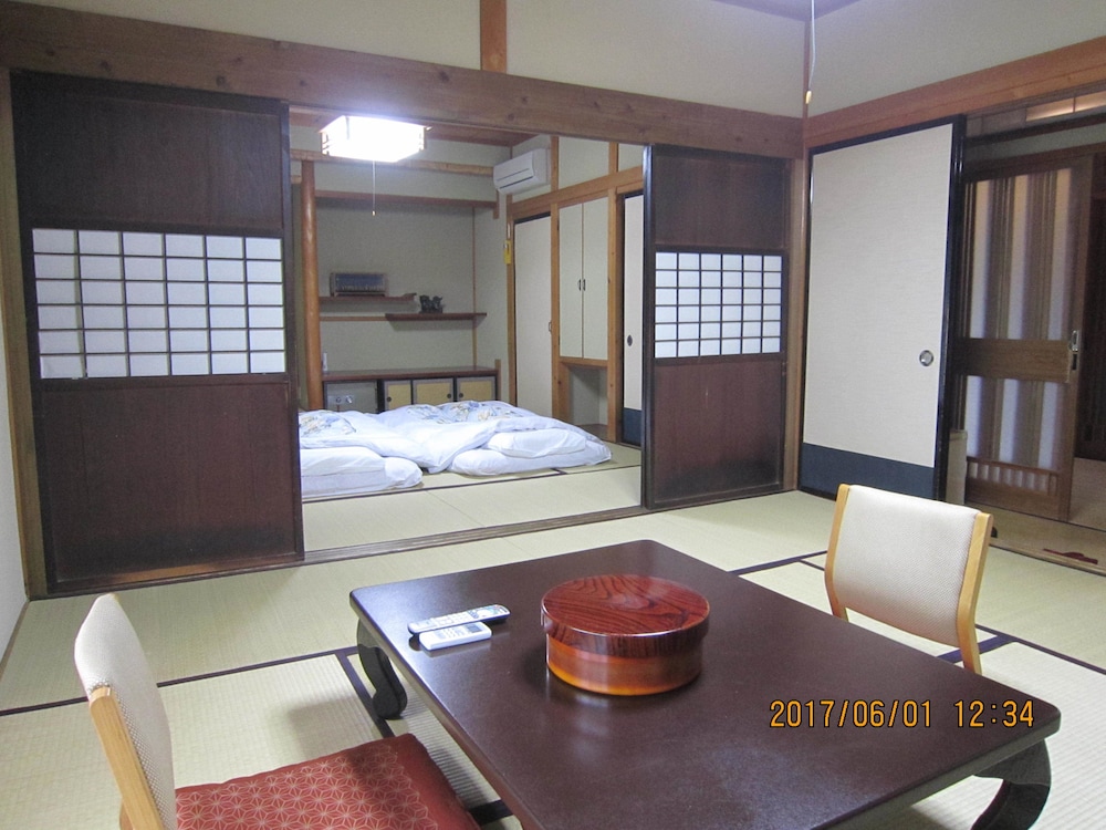 RYOKAN FUJIYA 高山