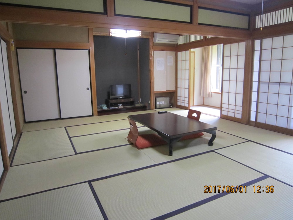 RYOKAN FUJIYA 高山