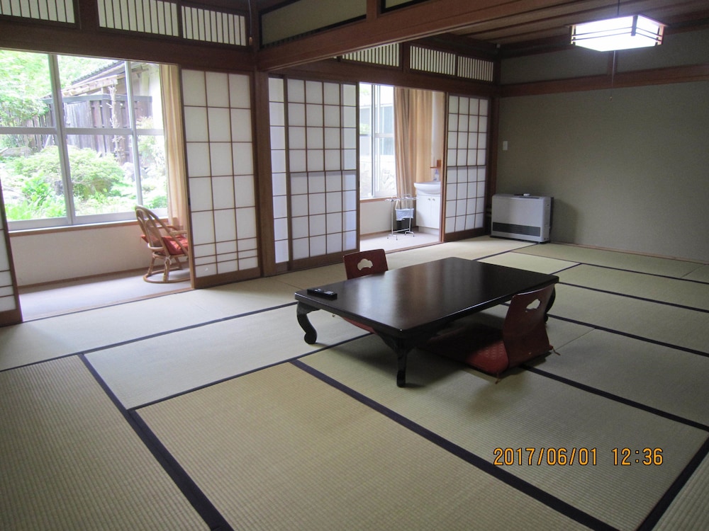 RYOKAN FUJIYA 高山