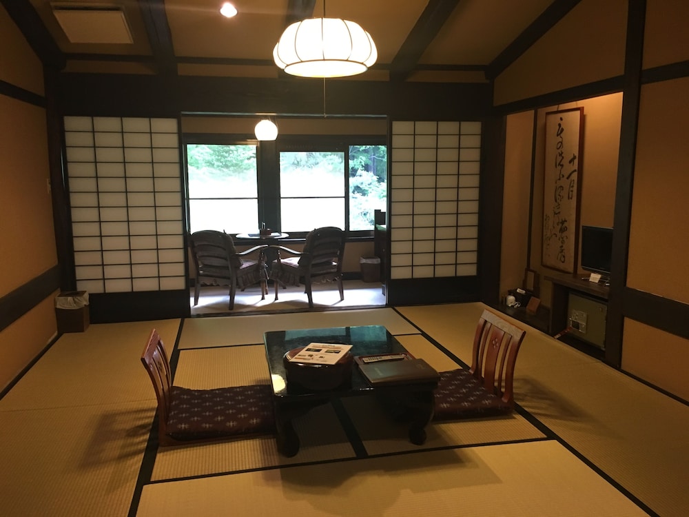 湯元 長座 高山