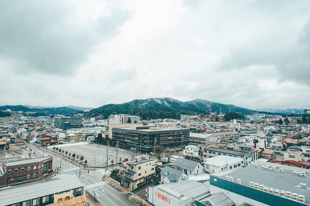 ホテル呉竹荘高山駅前 高山