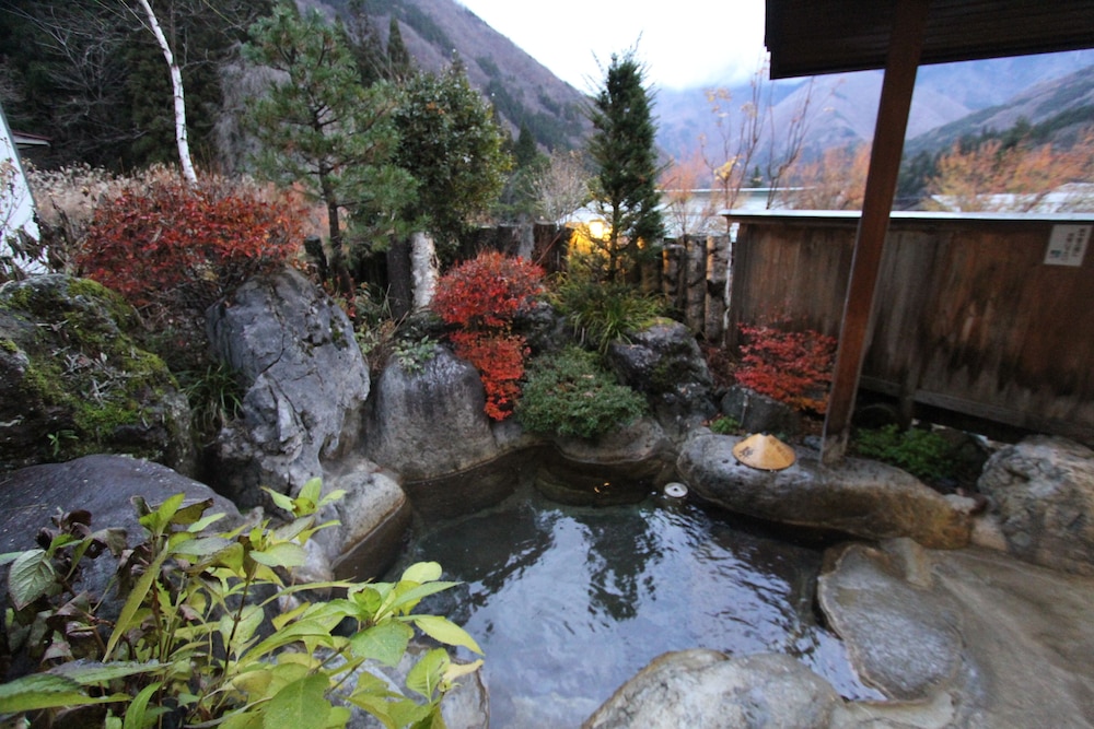 民宿 粋泉荘 高山