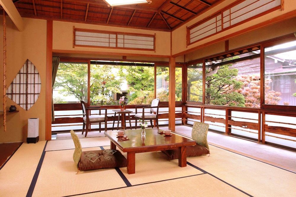 旅館かみなか 高山