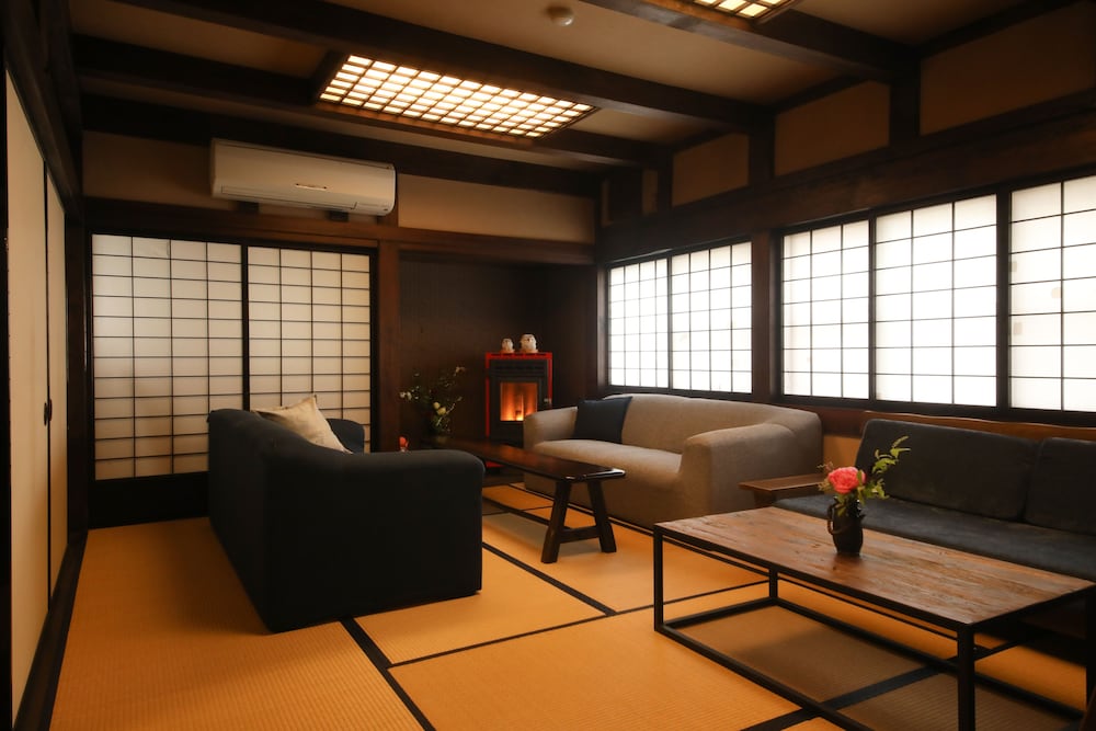 百年古民家 いろり宿 飛騨屋 高山