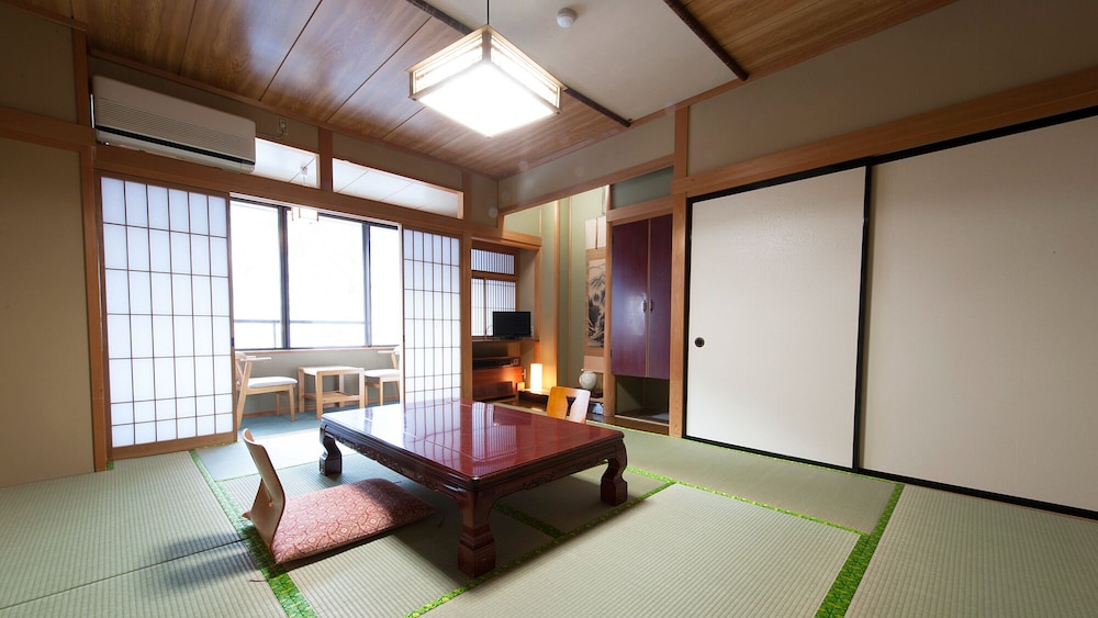 田島館 高山
