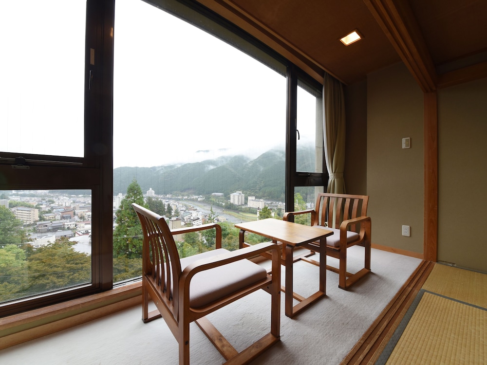 ゆらぎの里 ひだ山荘 高山