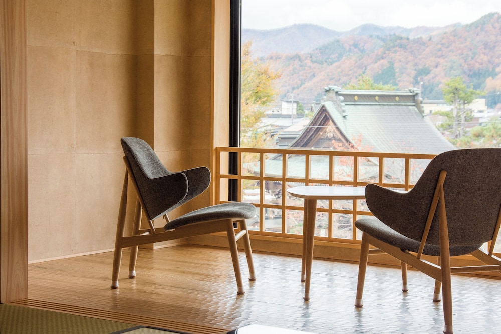 八ツ三館 高山