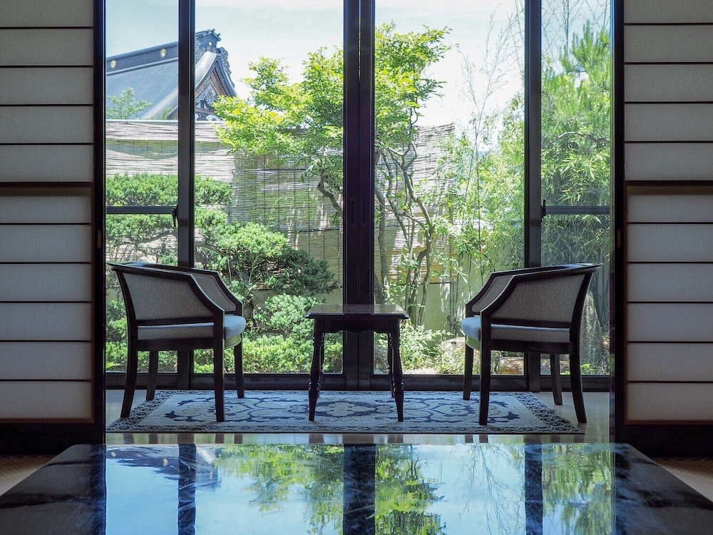 八ツ三館 高山