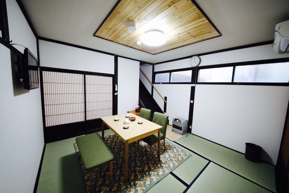 うたてい 高山