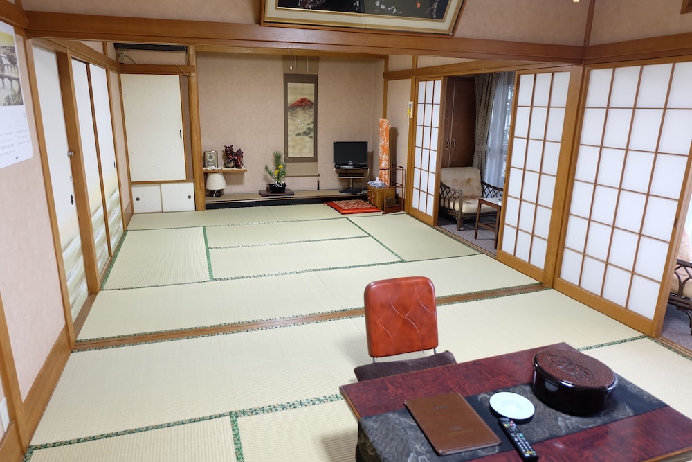 日の出屋旅館 東伊豆
