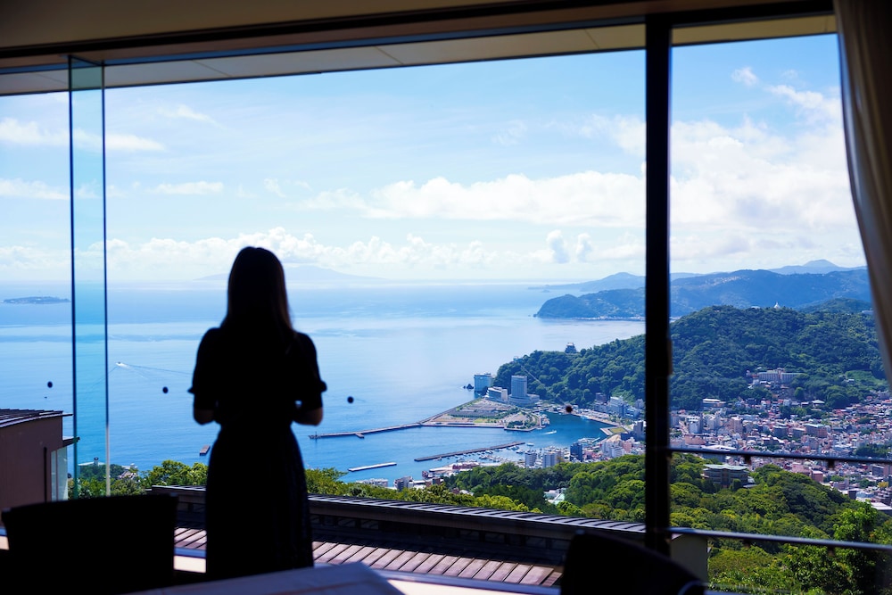 ホテルグランバッハ熱海クレッシェンド 東伊豆