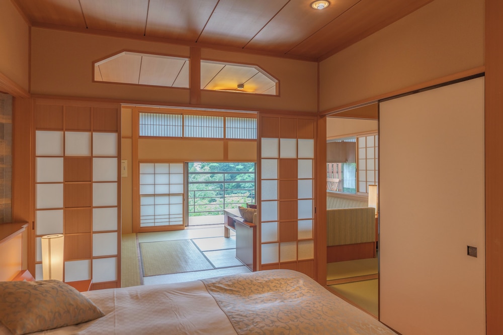 奈良偲の里 玉翠 -大人専用 東伊豆