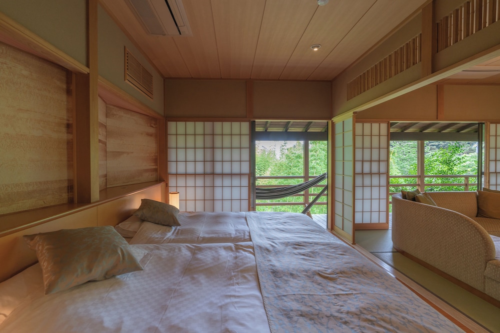 奈良偲の里 玉翠 -大人専用 東伊豆