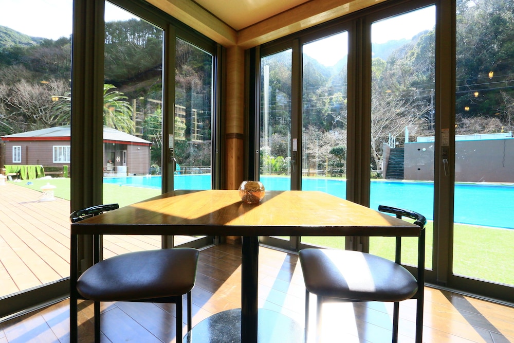 AMIS DROLES アミ・ドローラ＜LIBERTY RESORT＞ 東伊豆