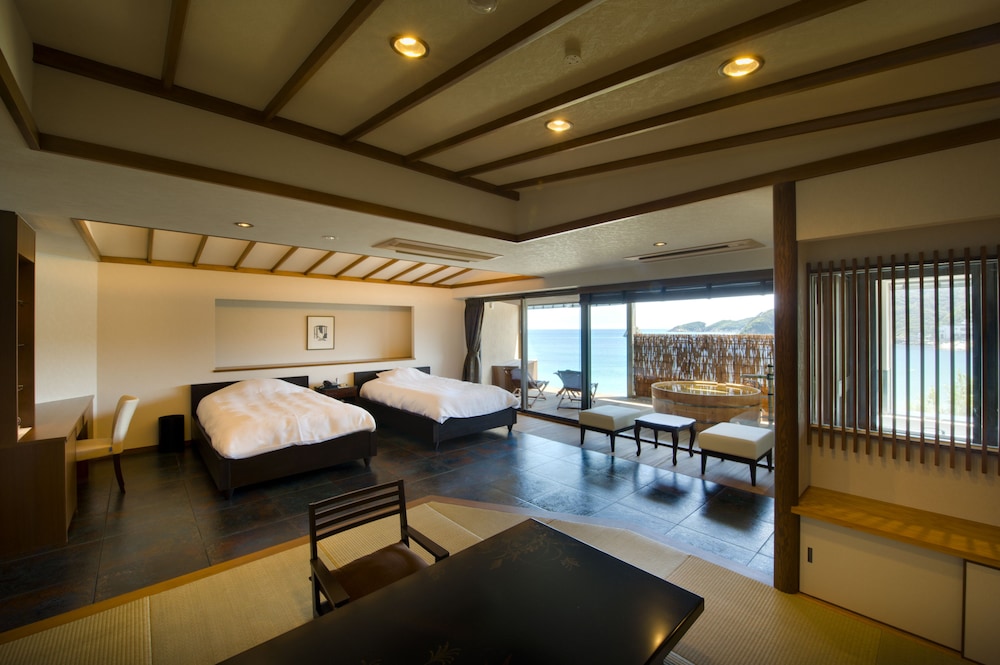 THE SPA RESORT 別邸 洛邑 熱海