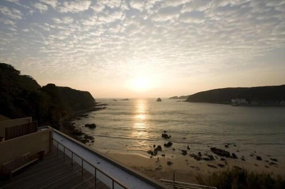 THE SPA RESORT 別邸 洛邑 熱海