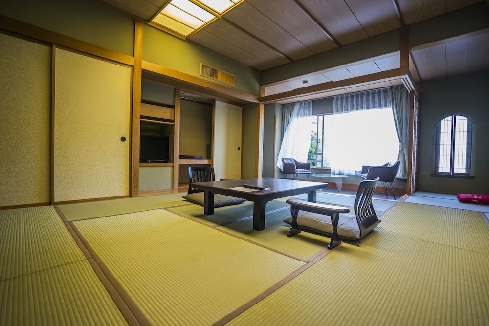 源泉温泉 花の館 染井 熱海