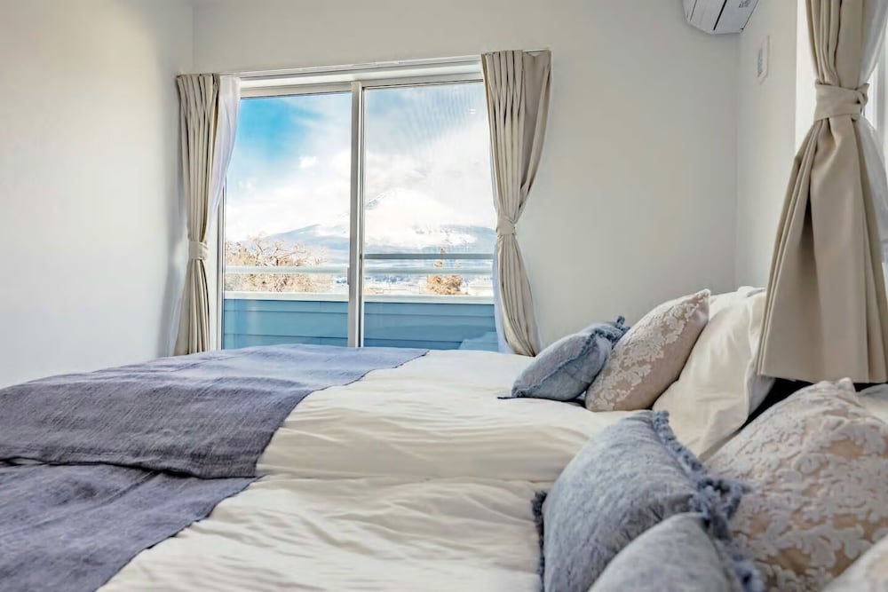 ヴィラハナサク富士御殿場アウトレット 熱海