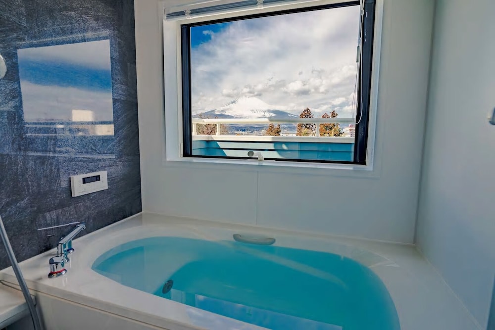 ヴィラハナサク富士御殿場アウトレット 熱海