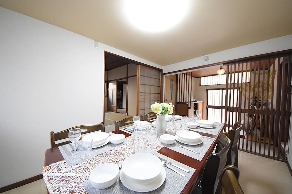 TARBO'S HOUSE NISHIKITSUJI : 無料駐車場付き、ペット可能 奈良